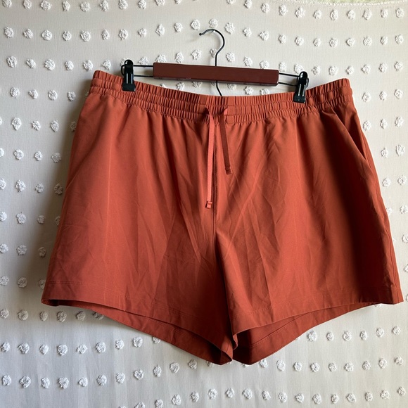 NWT Patagonia Women’s Fleethwith Shorts 5” Sz XL Burnt Orange - Picture 1 of 6